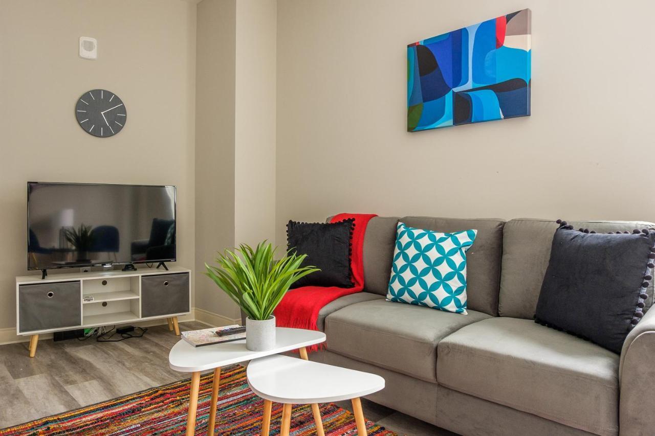 Frontdesk Athlon Apts Downtown Cleveland Apartamento Quarto foto