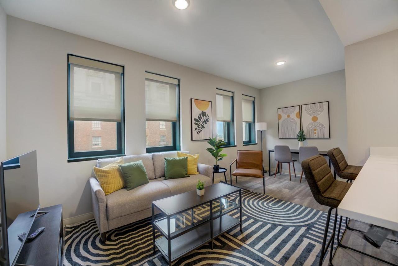 Frontdesk Athlon Apts Downtown Cleveland Apartamento Quarto foto
